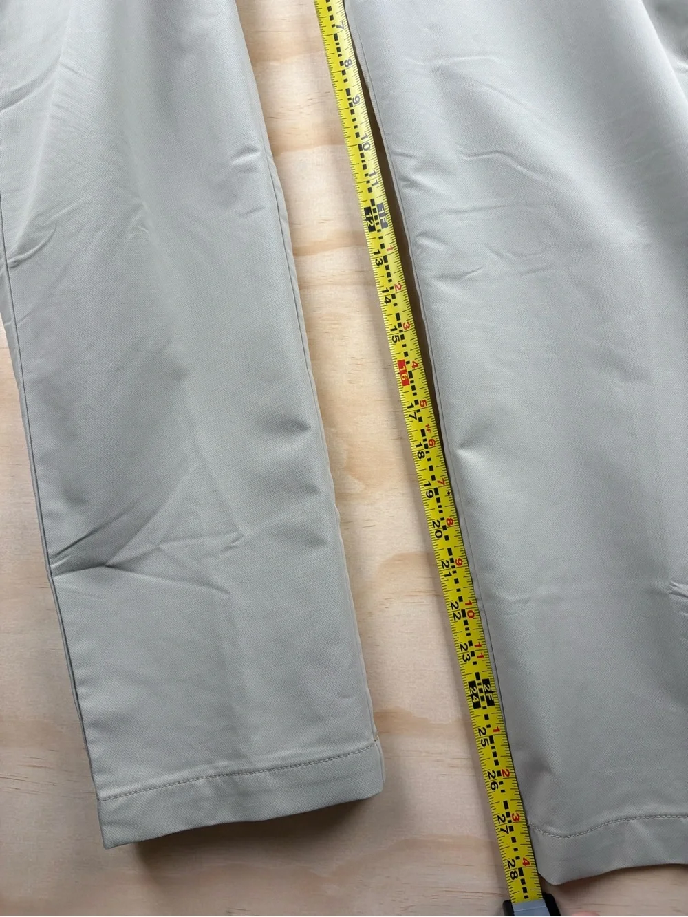 BANANA REPUBLIC BR STANDARD Performance Beige Tan Chino Golf Pants Size 36 x 29